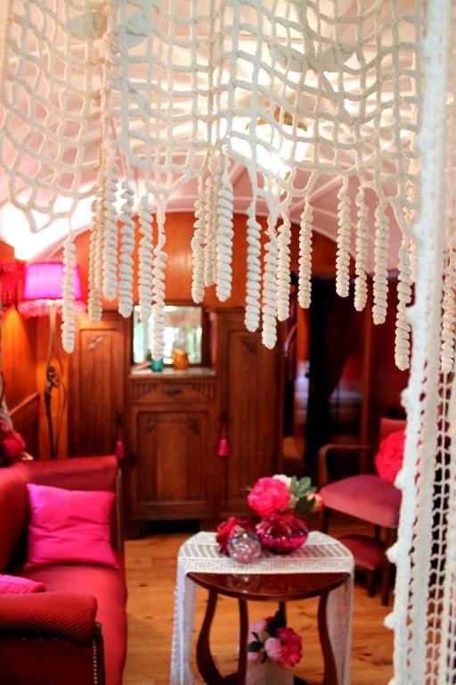 Roulottes Du Rouard Bed and Breakfast Camiers Kamer foto